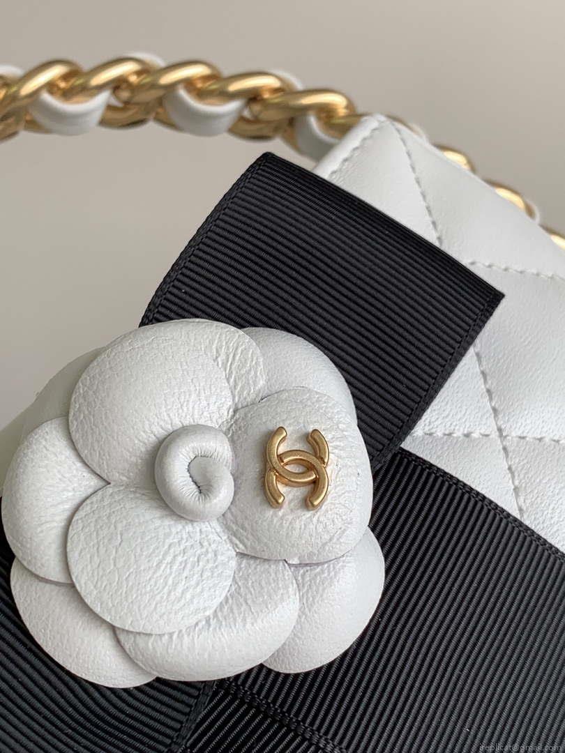 Chanel AP3583 Pouch Mixed Fibers 22cm Calfskin & Gold-Tone Metal White AP3584