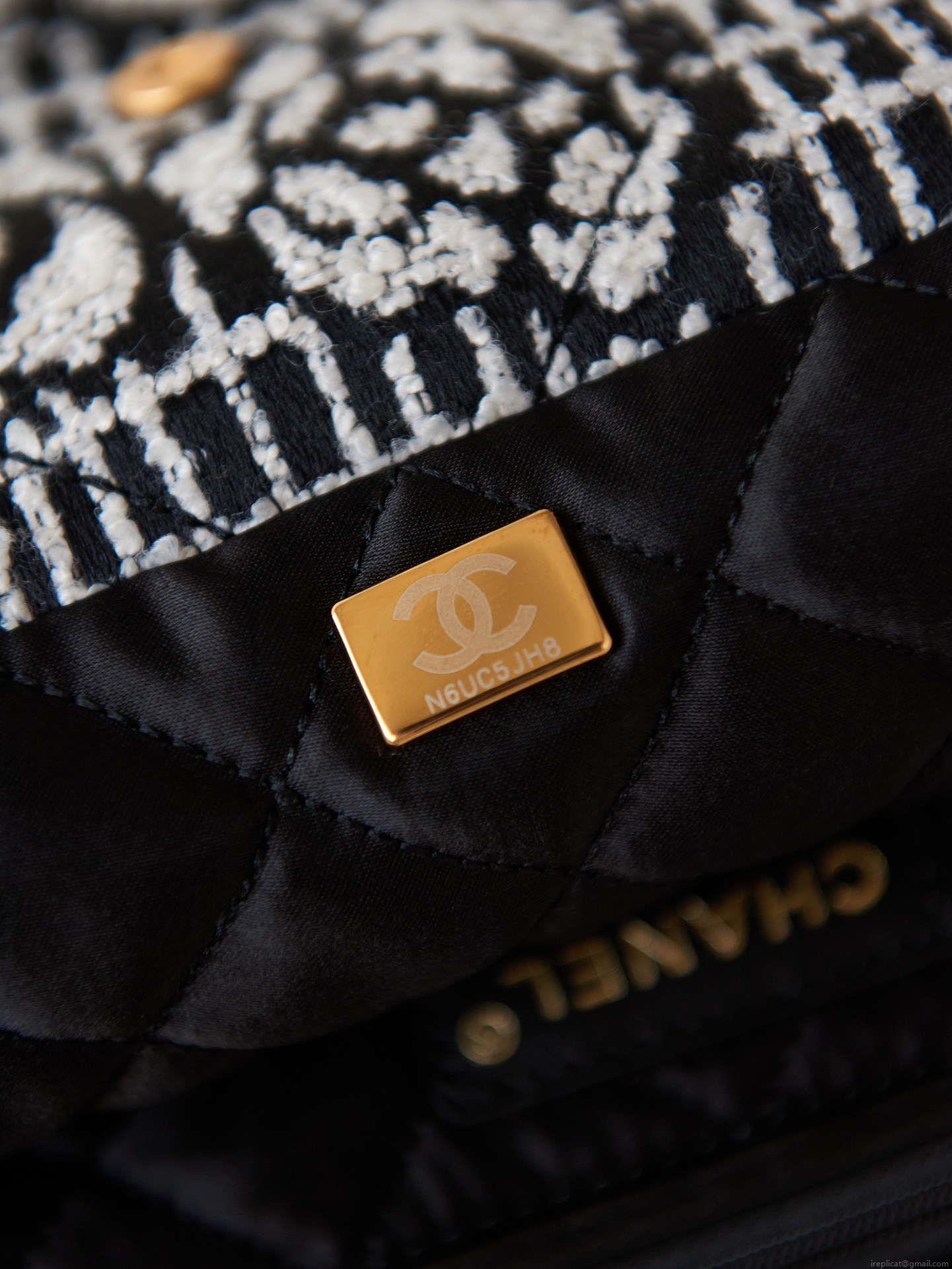 Chanel 22 AS3260 Small Handbag Velvet White &Black Gold