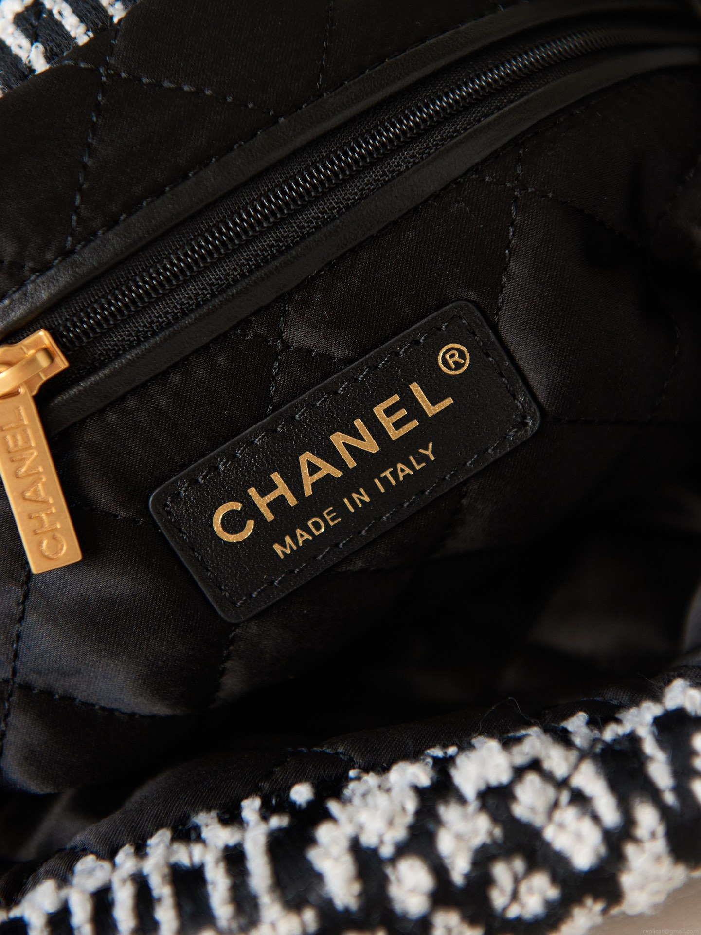 Chanel 22 Handbag Shiny AS3261 White & Black Velvet Gold