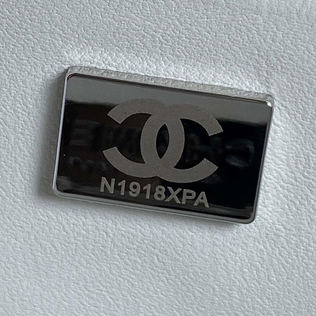 Chanel AS4579 Star Handbag metallic Lambskin gold metal Whtie