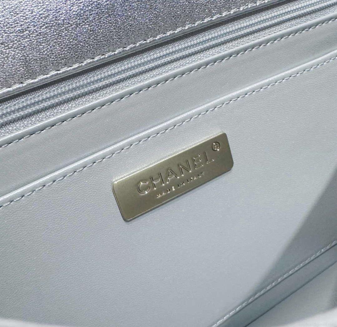 Chanel AS4649 BACKPACK & Star Coin Purse Metallic Calfskin & Gold-Tone Metal Silver