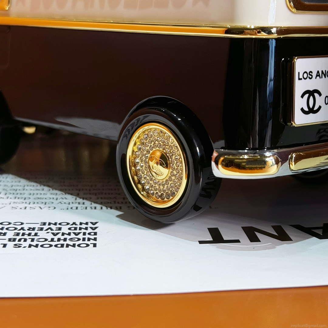 Chanel AS4590 MINI VAN Minaudiere plexi Enamel Strass & Gold-Tone Metalblack White & Gold