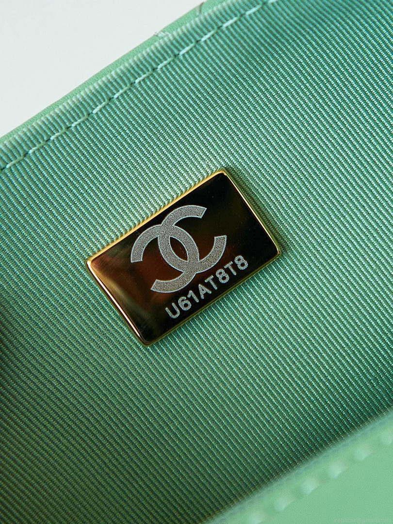 Chanel AS3782 MINI Flap Bag 23P Enamel Gold-Tone Metal 16cm Green