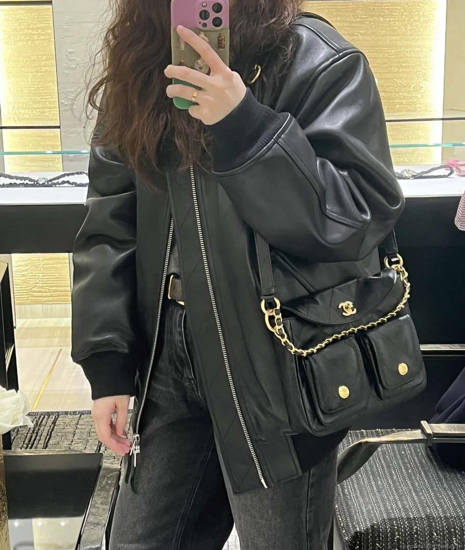 Chanel A99335 Hobo Bag Lambskin & Gold-Tone Metal Black