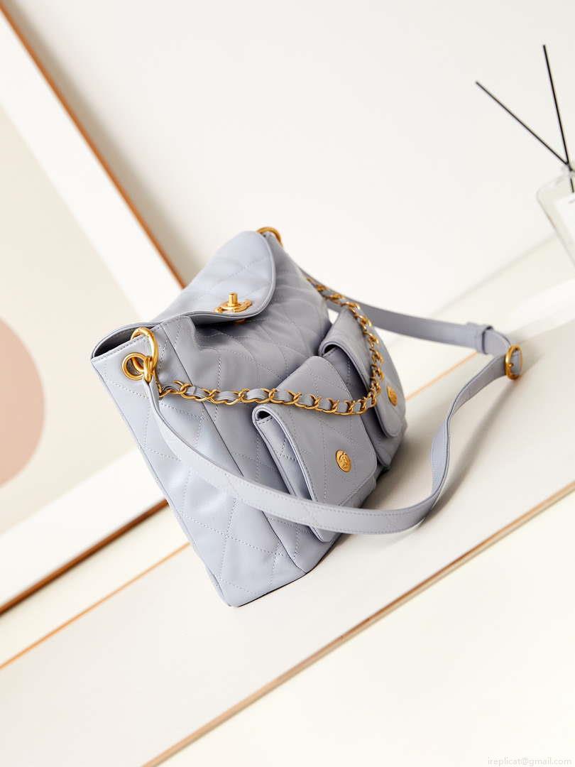 Chanel AS4668 Large Hobo Bag Shiny Calfskin & Gold-Tone Metal Light Purple