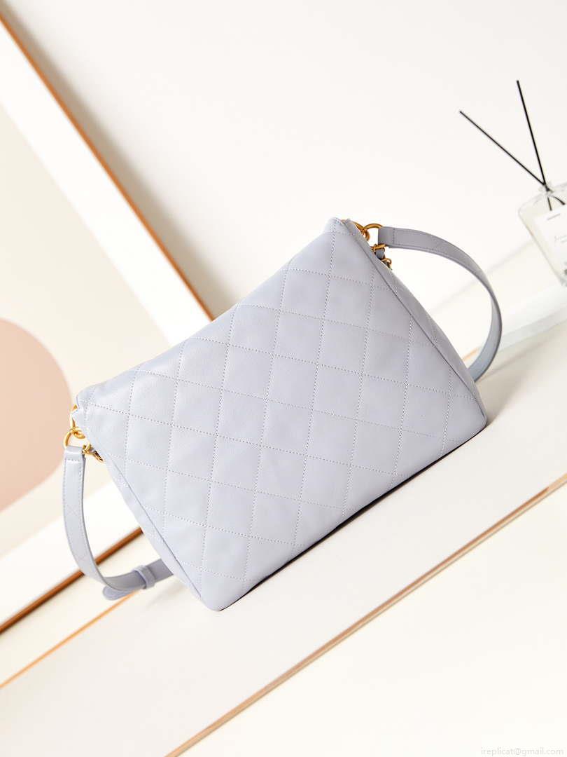 Chanel AS4668 Large Hobo Bag Shiny Calfskin & Gold-Tone Metal Light Purple