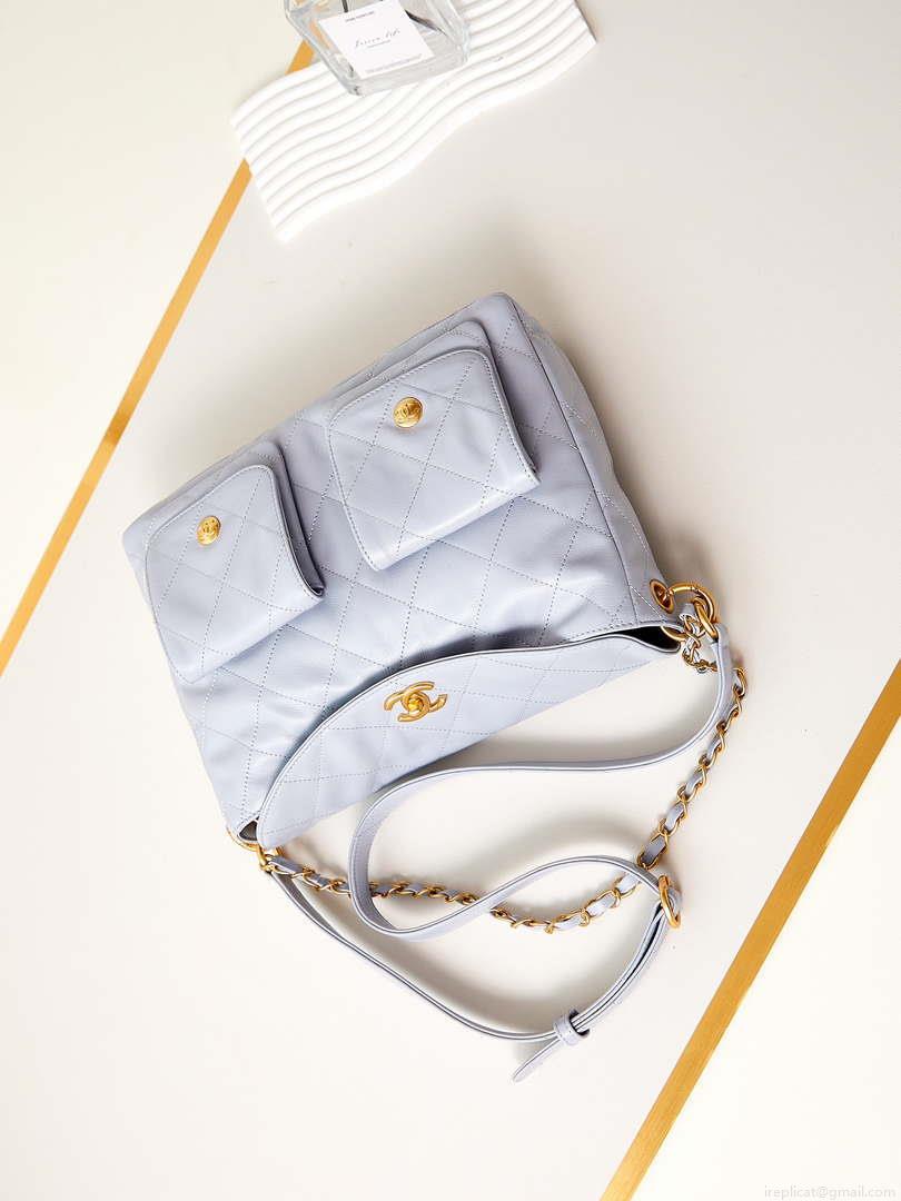 Chanel AS4668 Large Hobo Bag Shiny Calfskin & Gold-Tone Metal Light Purple