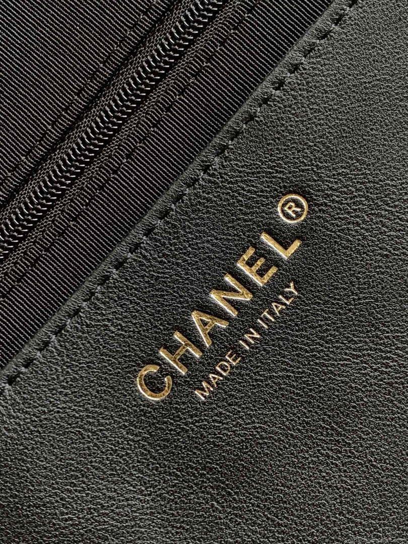 Chanel AS4777 24P New Hobo Bag Black Lambskin