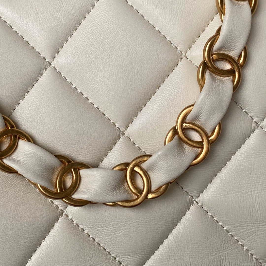 Chanel AS4777 24P New Hobo Bag White Lambskin