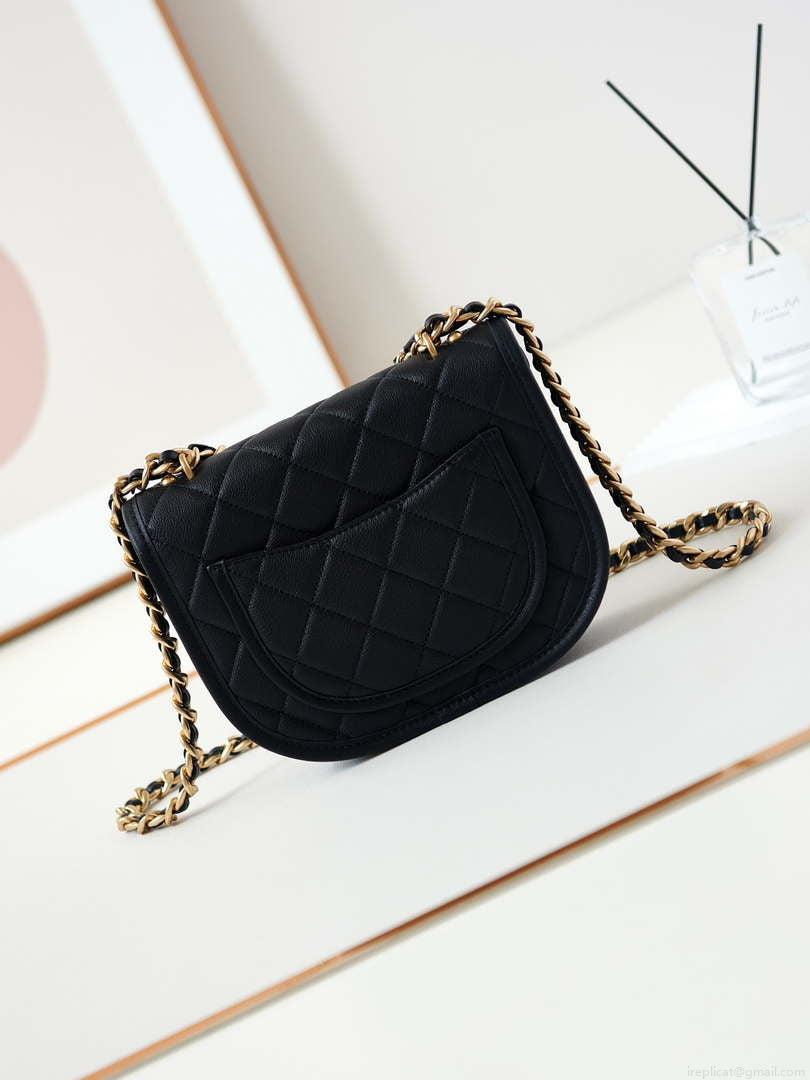 Chanel Messenger Bag Calfskin & Gold-Tone Metal AS4845 Black Lambskin