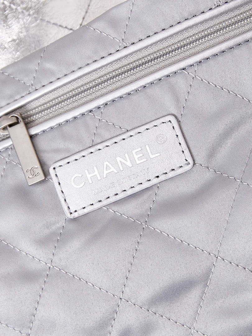 Chanel 22 Handbag Fantasy color Calfskin & Silver-Tone Metal AS3261 Silver