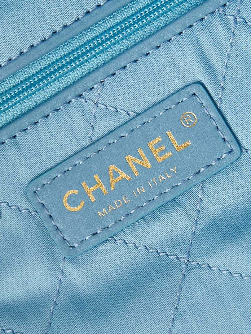 Chanel 22 Small Handbag Fantasy color Calfskin & Gold-Tone Metal AS3260 Blue