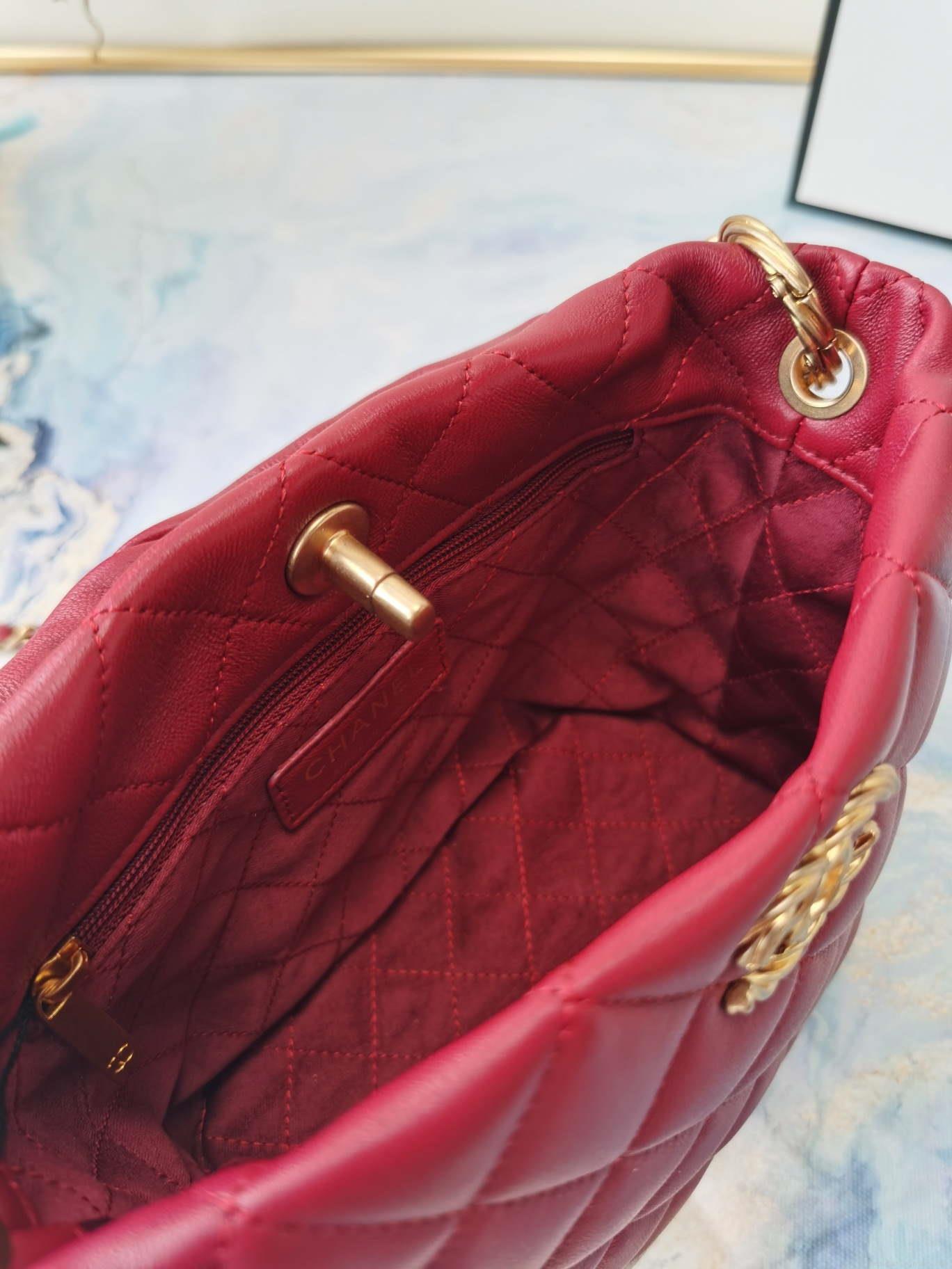 Chanel as2989 Chain lambskin bag with top handle red