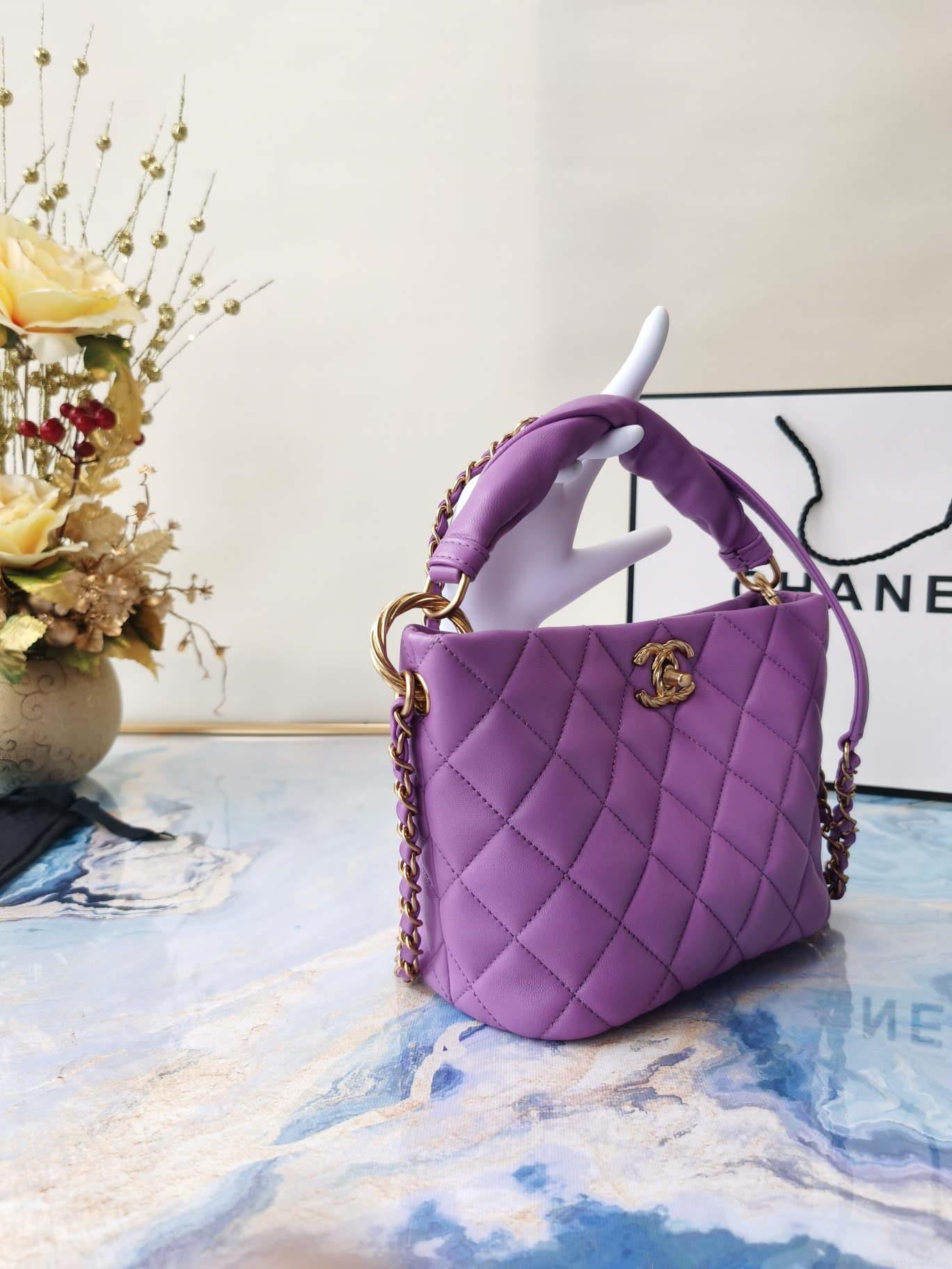 Chanel as2989 Chain lambskin bag with top handle purple