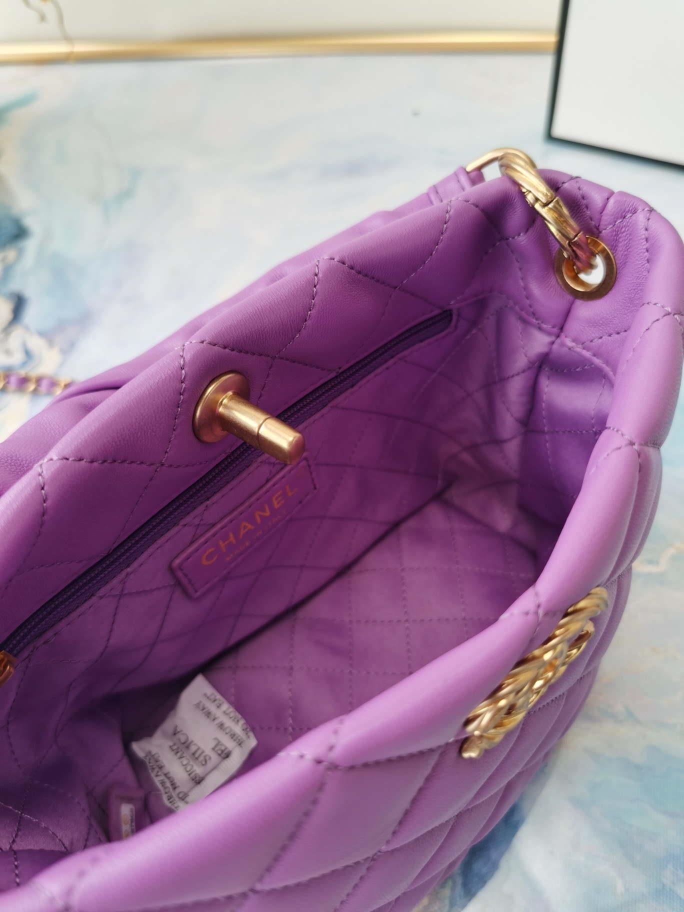 Chanel as2989 Chain lambskin bag with top handle purple