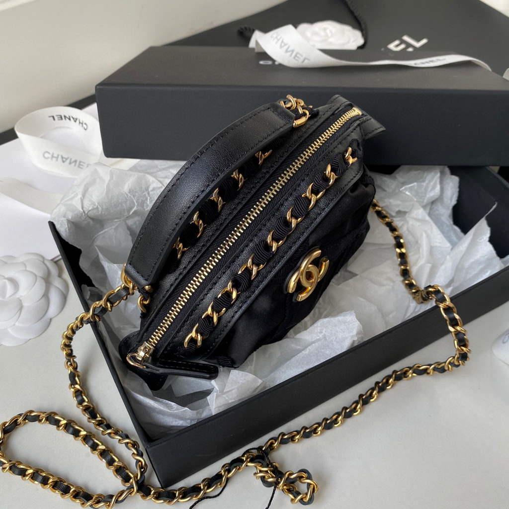 Chanel AP2669 Clutch with Chain Nylon Bag Black