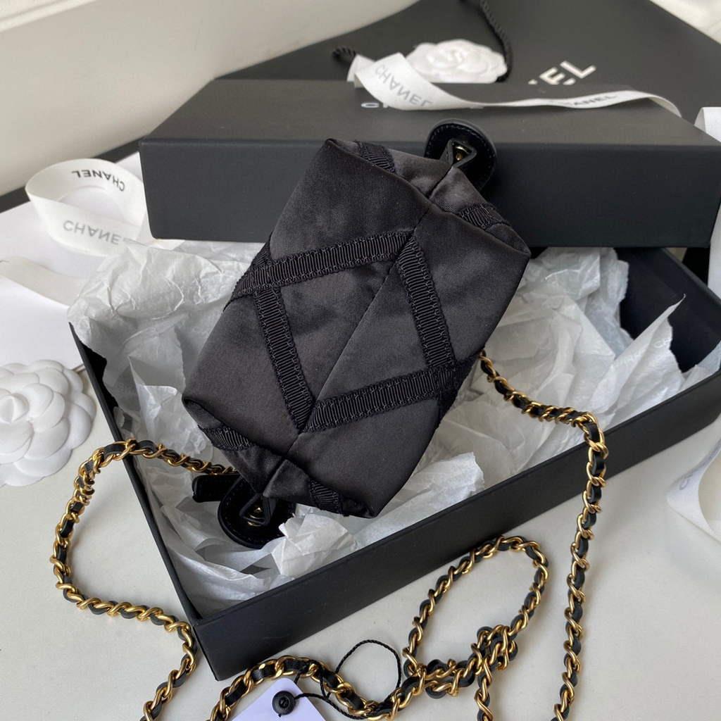 Chanel AP2669 Clutch with Chain Nylon Bag Black