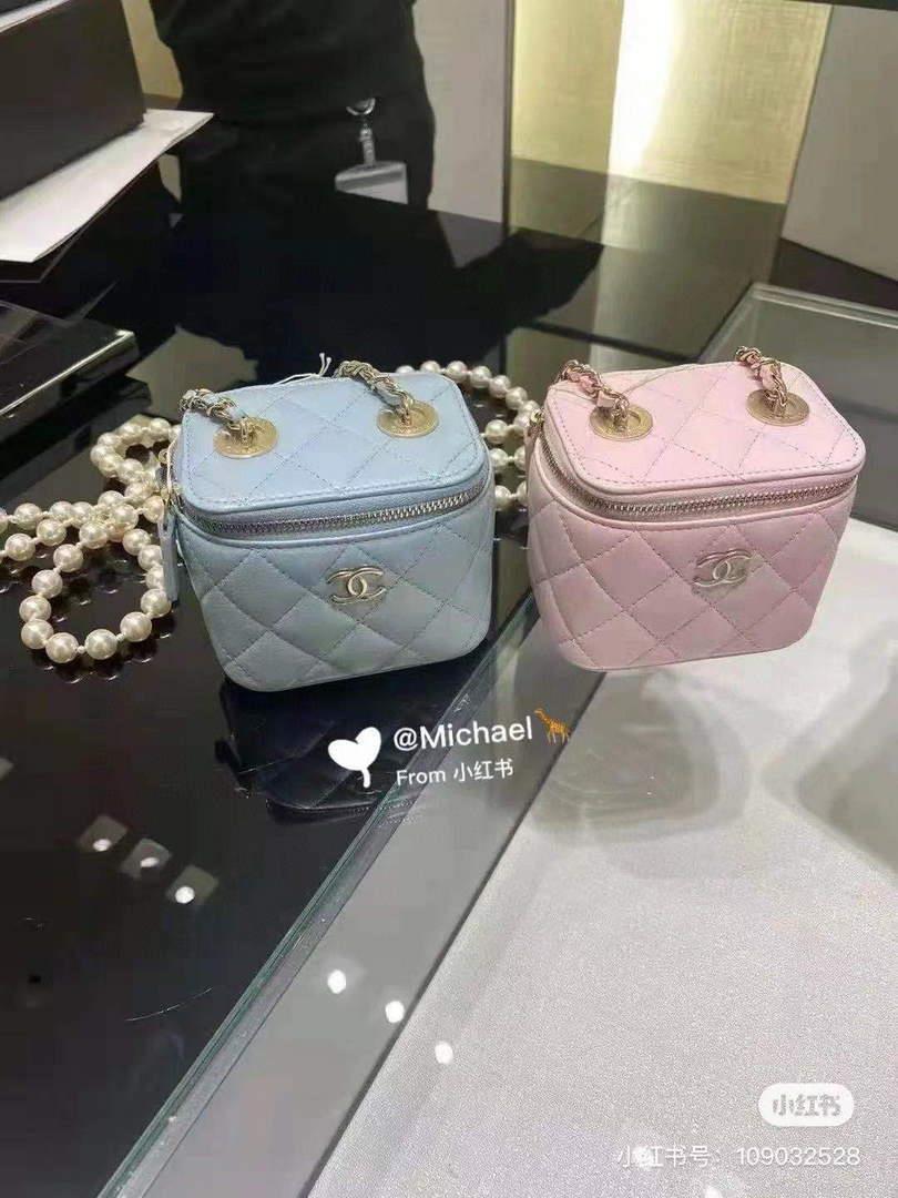 Chanel AP2581 Small Vanity with Chain lambskin Blue