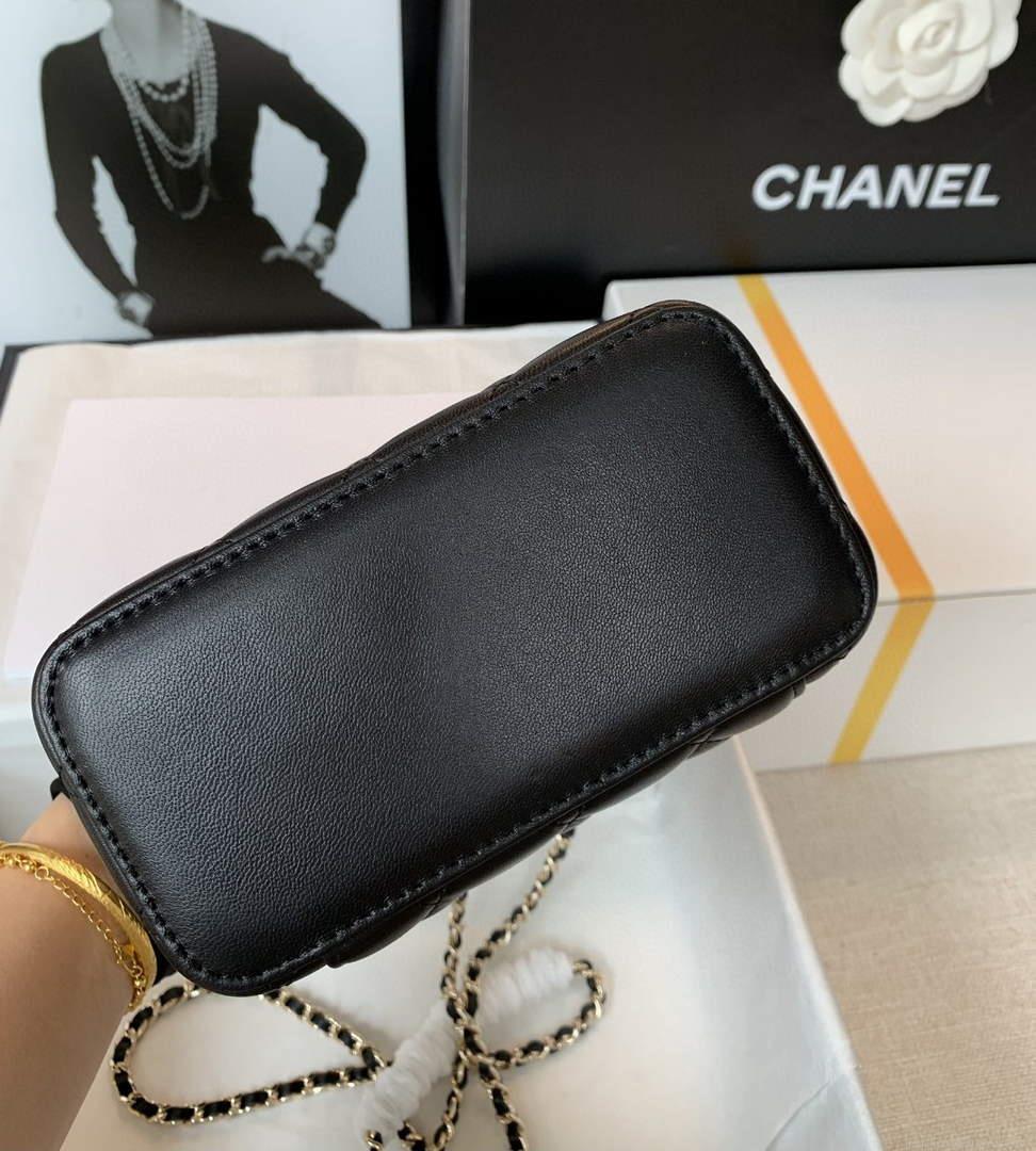 Chanel AP2550 Vanity with Chain Goatskin Black