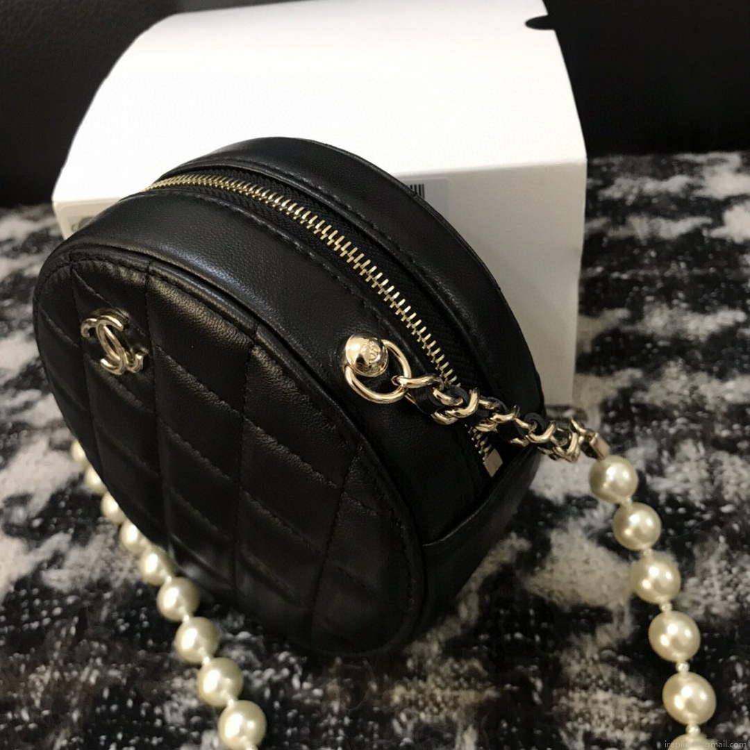 Chanel A68055 Chanel clutch with chain Round Bag Lambskin Black