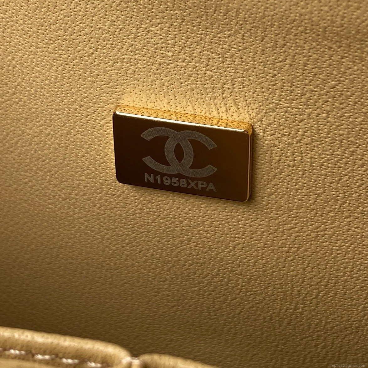 Chanel A01112 Flap Handbag Classic bag Grained shiny Calfskin Tan Gold
