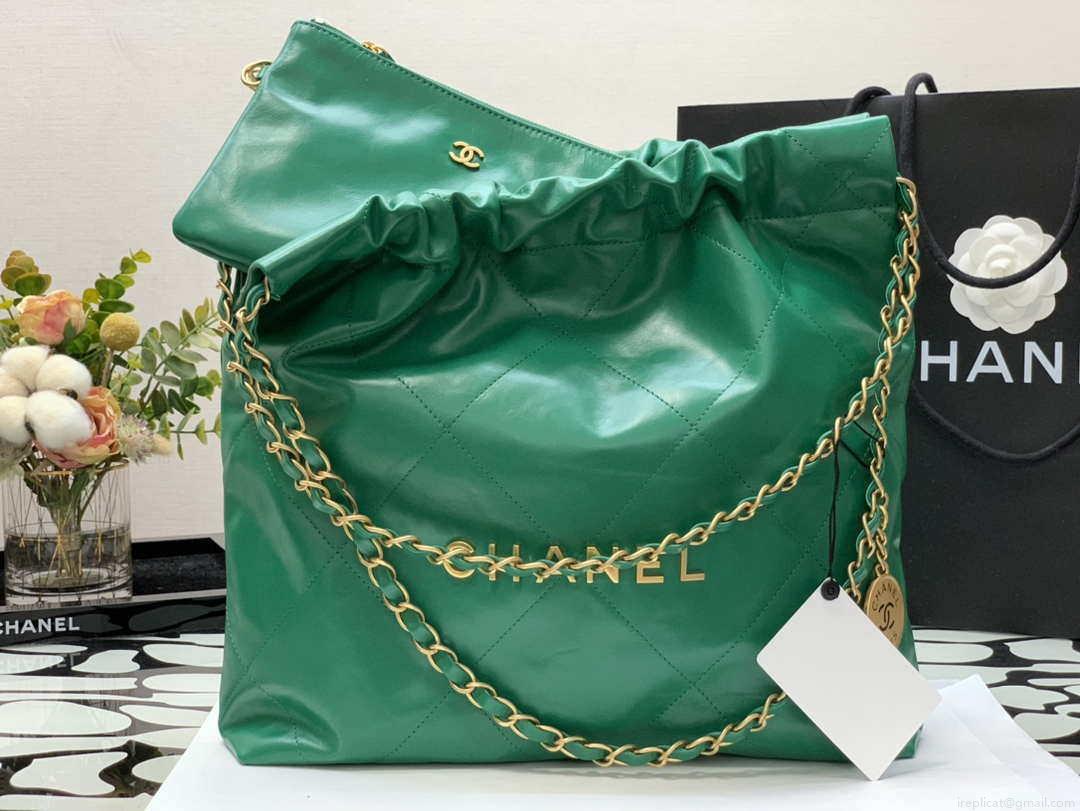 Chanel AS3260 22 Small Handbag Shiny Calfskin Green Gold Metal