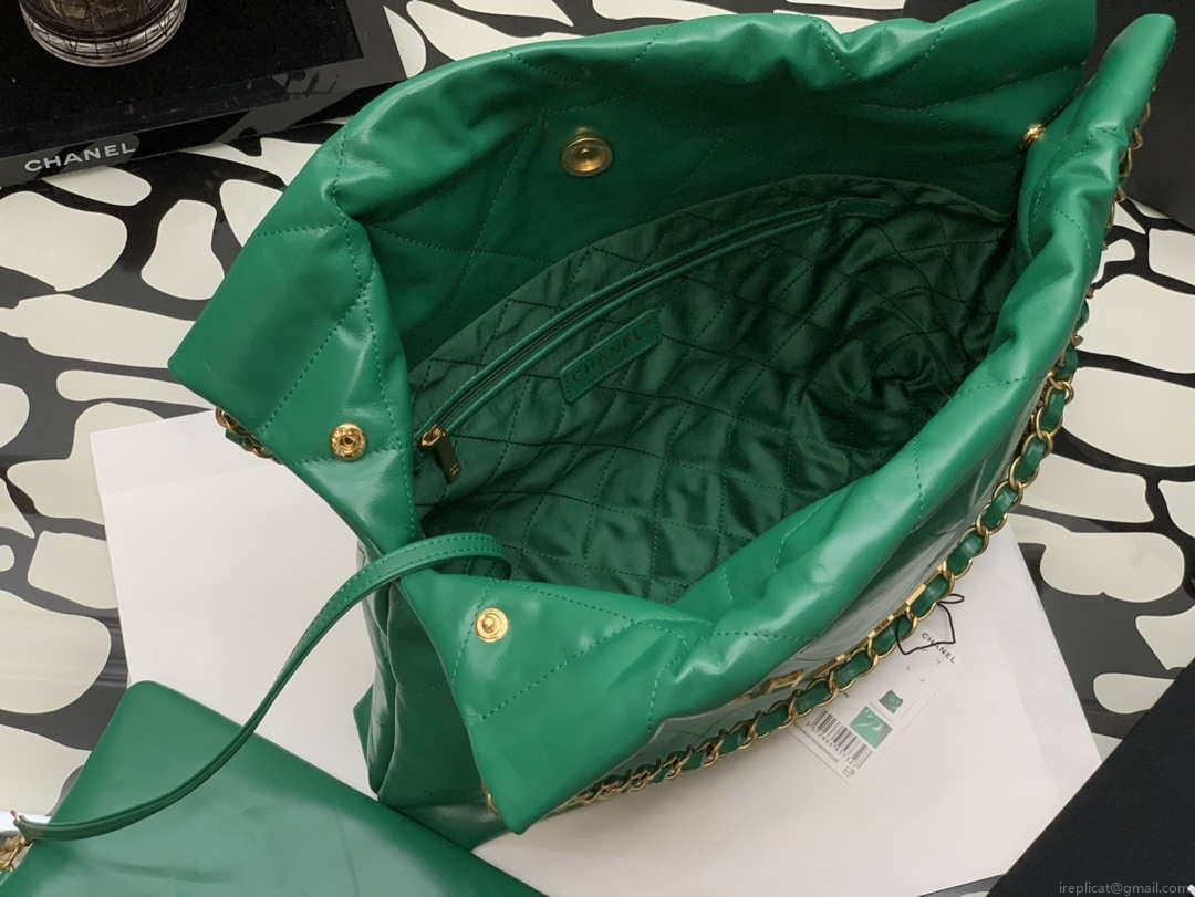 Chanel AS3260 22 Small Handbag Shiny Calfskin Green Gold Metal