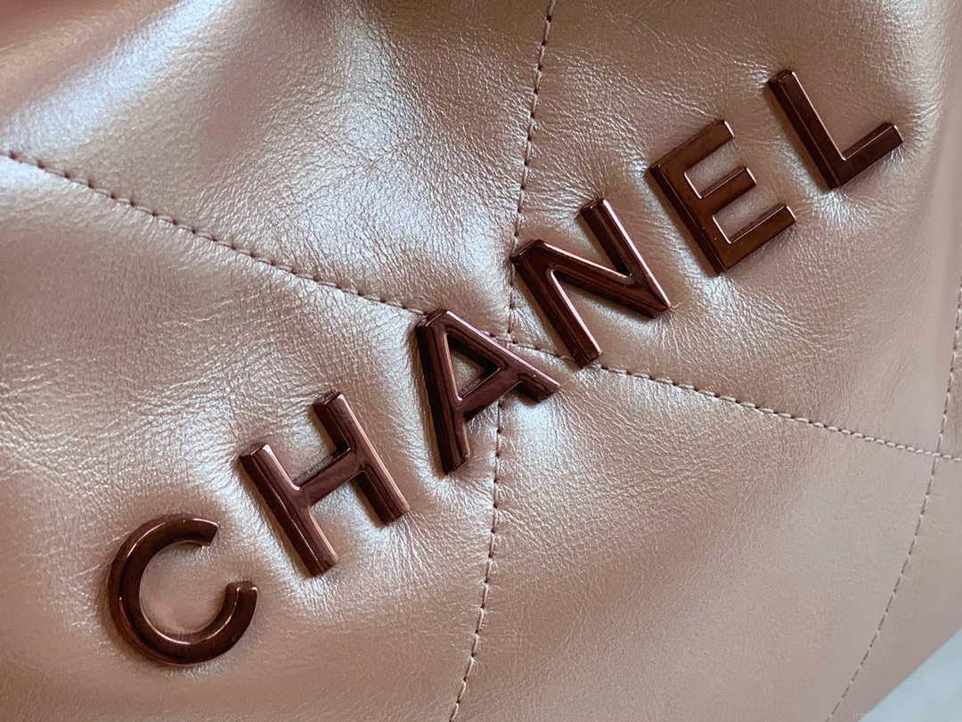 Chanel 22 Handbag Shiny Calfskin AS3261 Pink Gold Metal