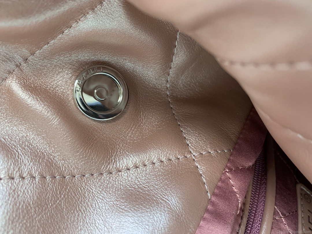 Chanel 22 Handbag Shiny Calfskin AS3261 Pink Gold Metal
