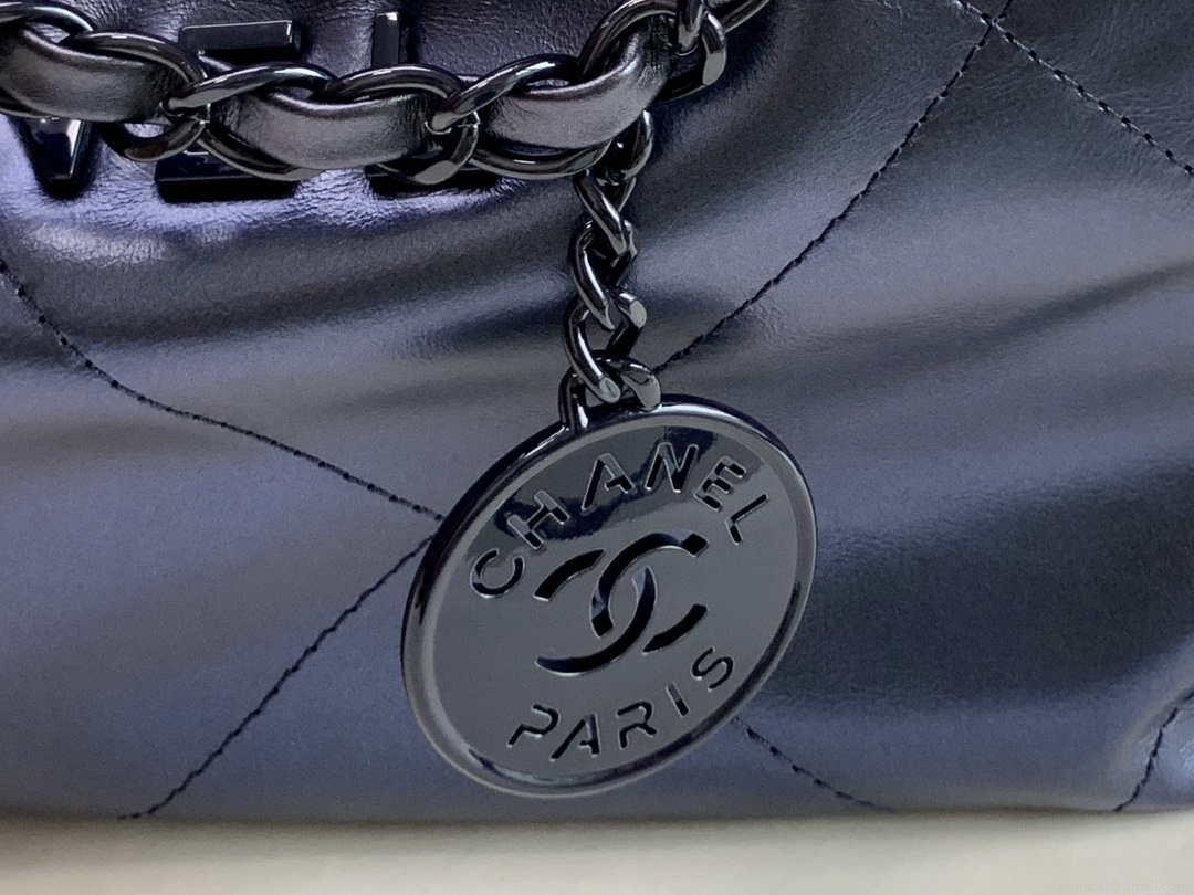 Chanel 22 Handbag Metallic Calfskin AS3261 Blue Gold Metal