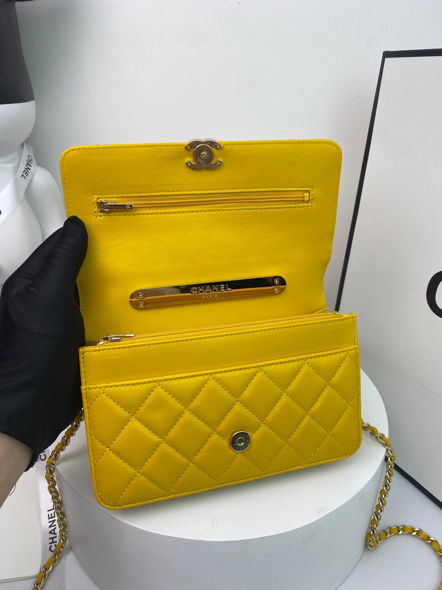 Chanel AP2844 Wallet on chain Lambskin bag with top handle Light gold Yellow