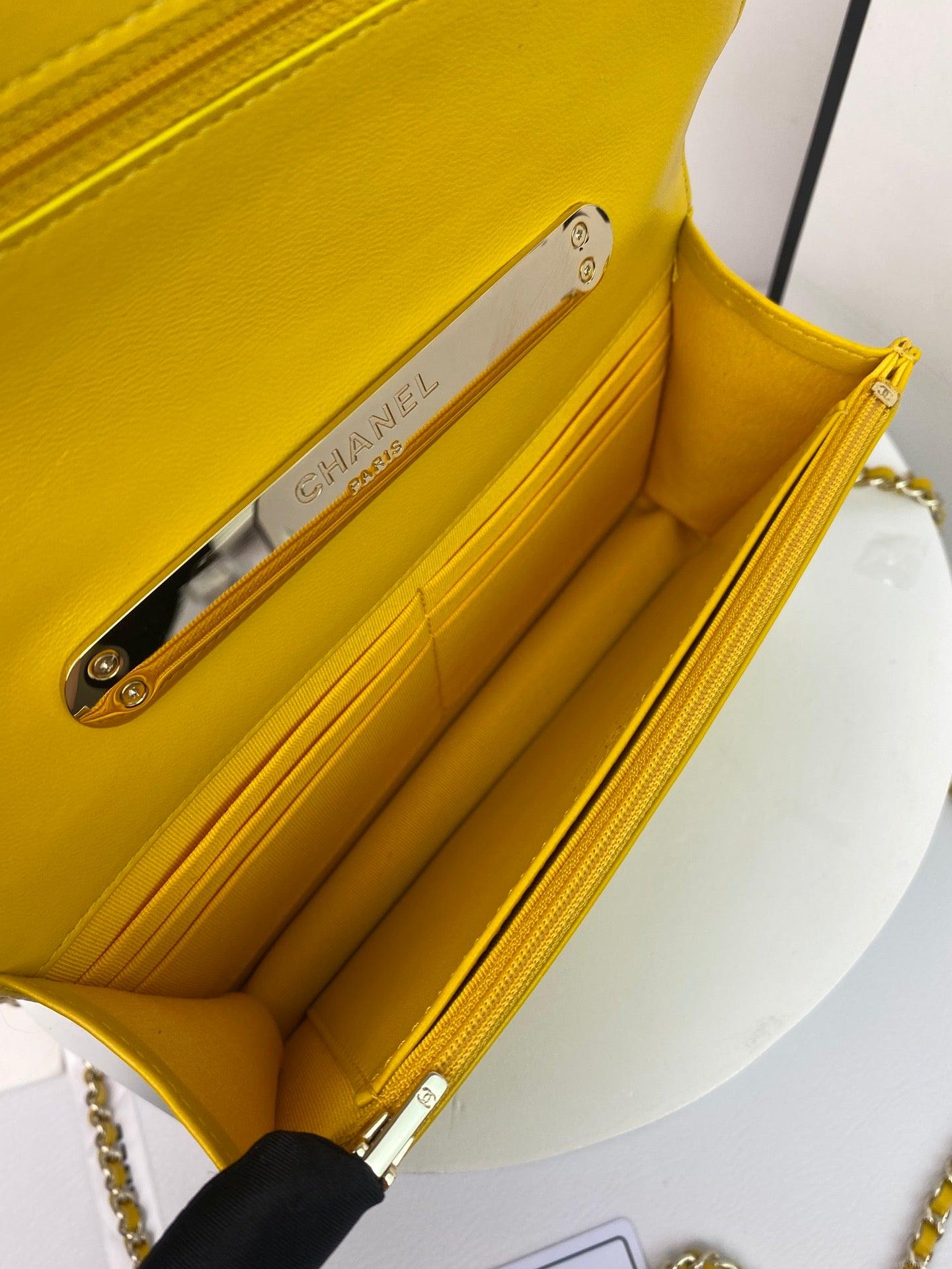 Chanel AP2844 Wallet on chain Lambskin bag with top handle Light gold Yellow