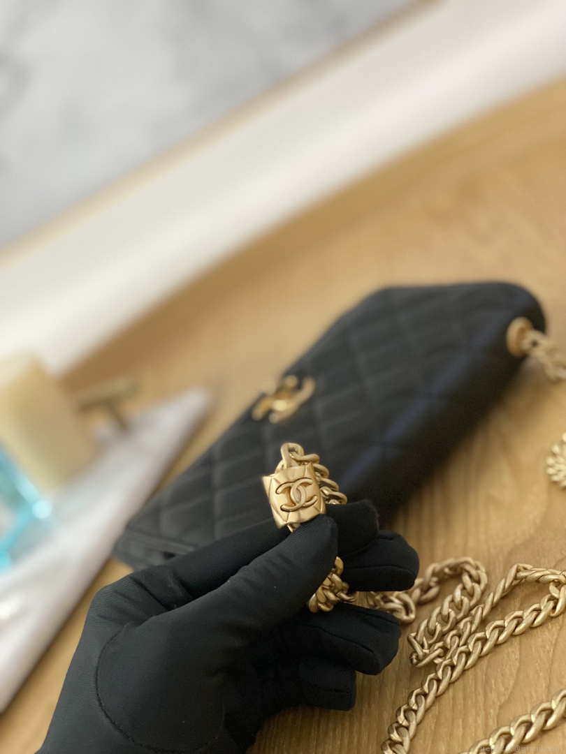 Chanel AP3043 WALLET ON CHAIN Lambskin & Gold-Tone Metal Black