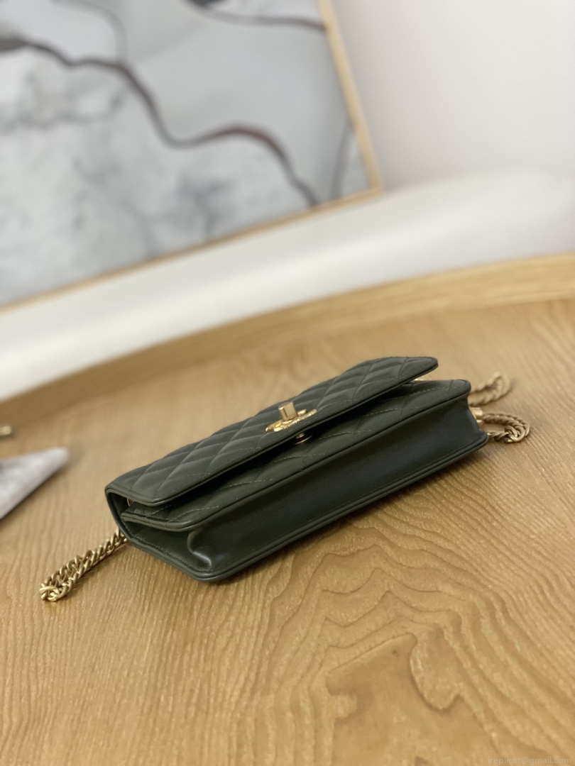Chanel AP3043 WALLET ON CHAIN Lambskin & Gold-Tone Metal Green