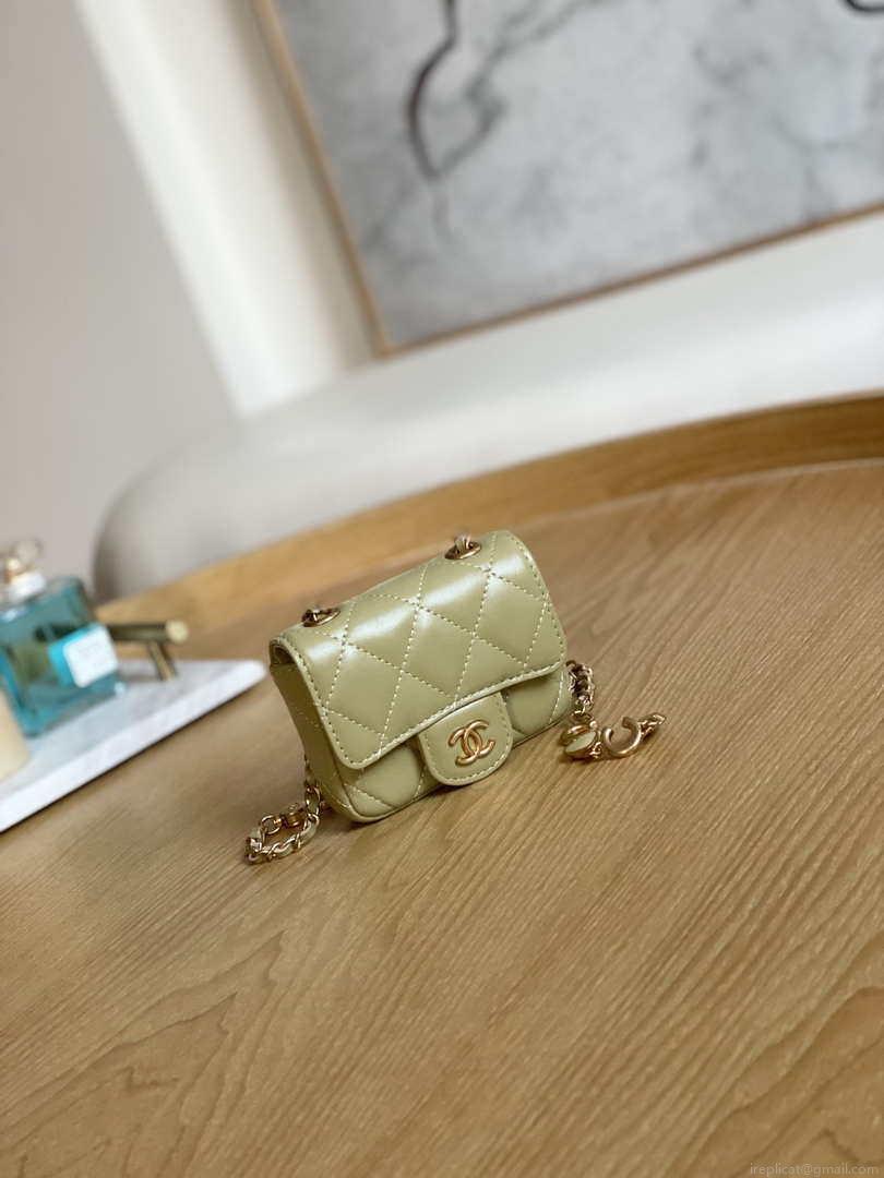 Chanel AP3037 BELT Bag Lambskin Enamel & Gold-Tone Metal Green