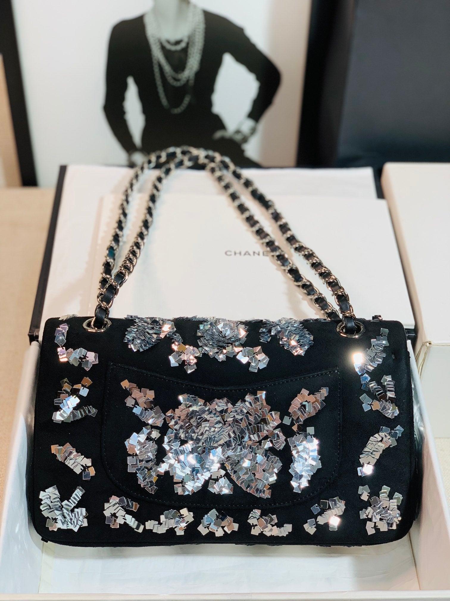 Chanel A01112 Classic Handbag embroidered Lambskin Gold-Tone