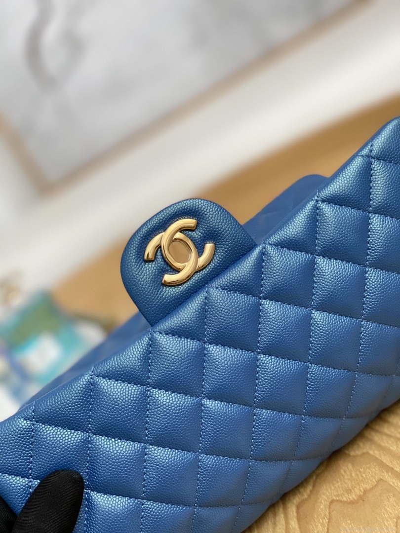 Chanel A01112 Flap Handbag Classic Grained shiny Calfskin Navy Blue Gold