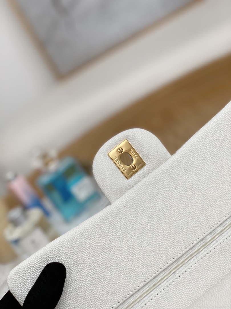 Chanel A01112 Flap Handbag Classic Grained shiny Calfskin White Gold