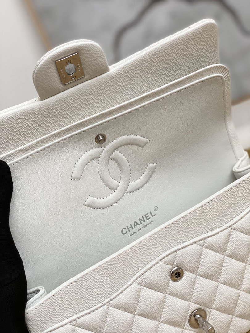 Chanel A01112 Flap Handbag Classic Grained shiny Calfskin White Silver