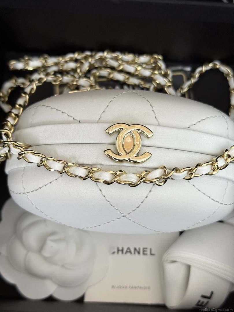 Chanel AP3252 Clutch With Chain Lambskin White