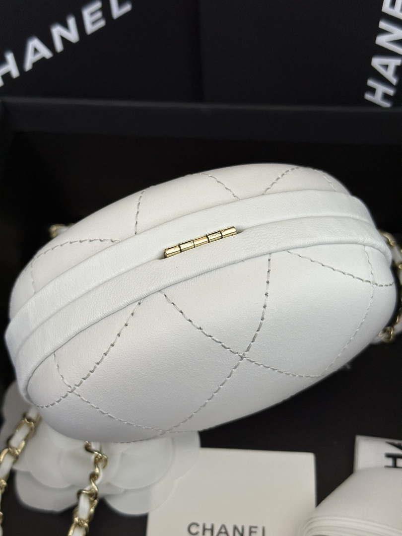 Chanel AP3252 Clutch With Chain Lambskin White
