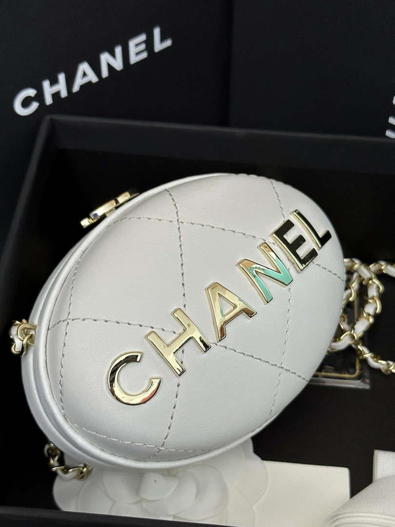Chanel AP3252 Clutch With Chain Lambskin White
