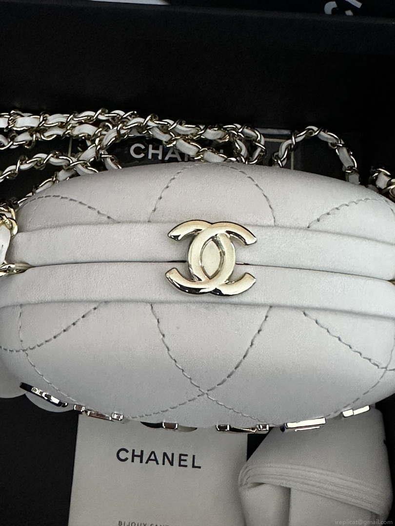 Chanel AP3252 Clutch With Chain Lambskin White