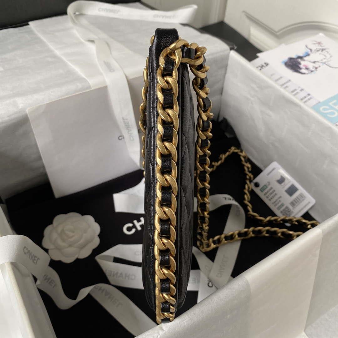 Chanel AS4368 Large HOBO Bag Shiny Crumpled Lambskin & Gold-Tone Metal Black