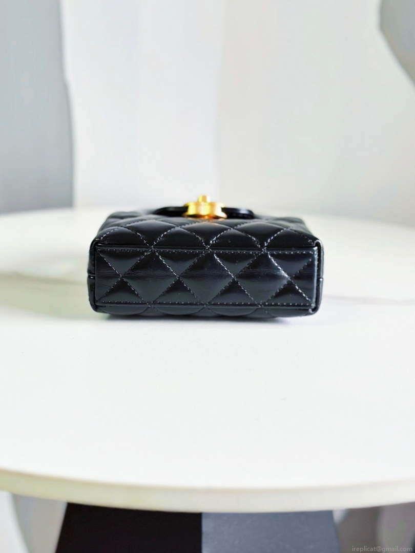 Chanel AP3435 Shiny aged calfskin & gold-tone metal Black