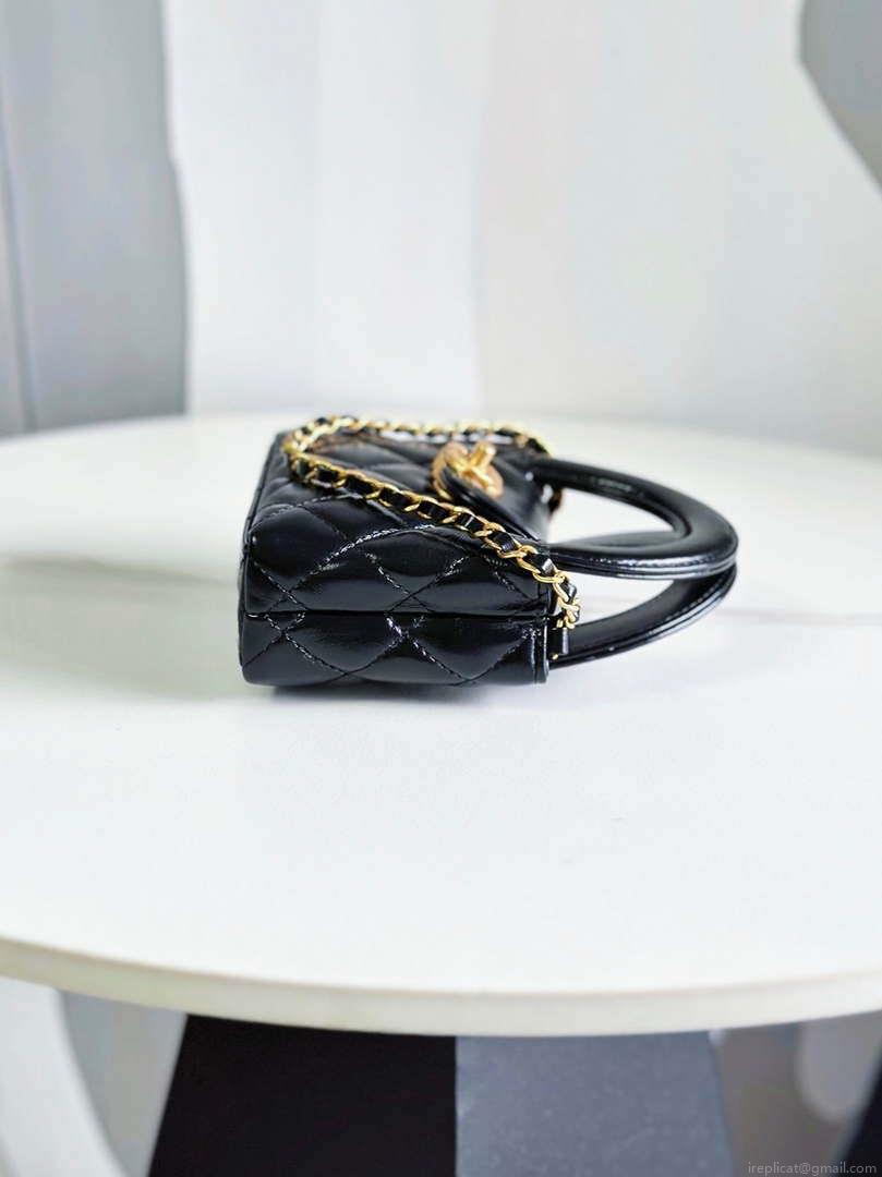 Chanel AP3435 Shiny aged calfskin & gold-tone metal Black