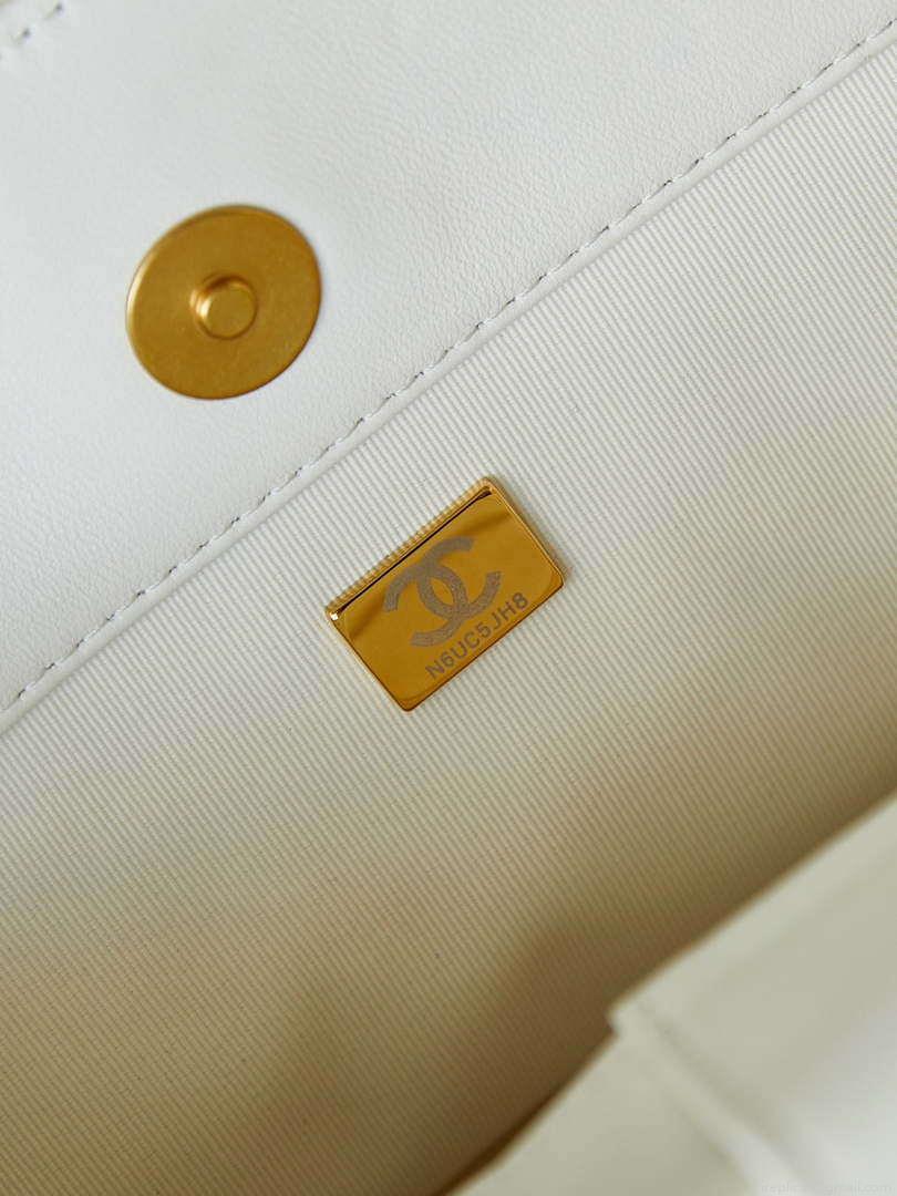 Chanel AS4188 Small Hobo Bag Shiny lambskin Gold Metal White