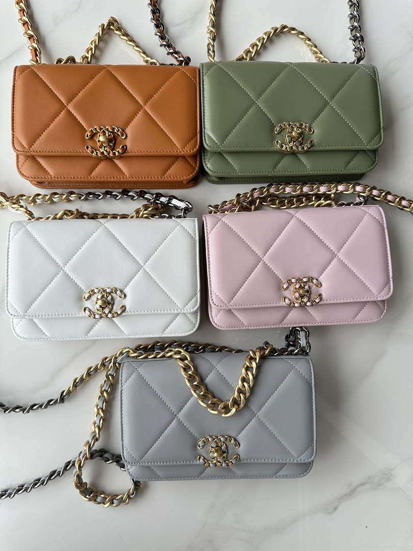 Chanel AP3267 19 Wallet on Chain Woc Shiny Lambskin Gray
