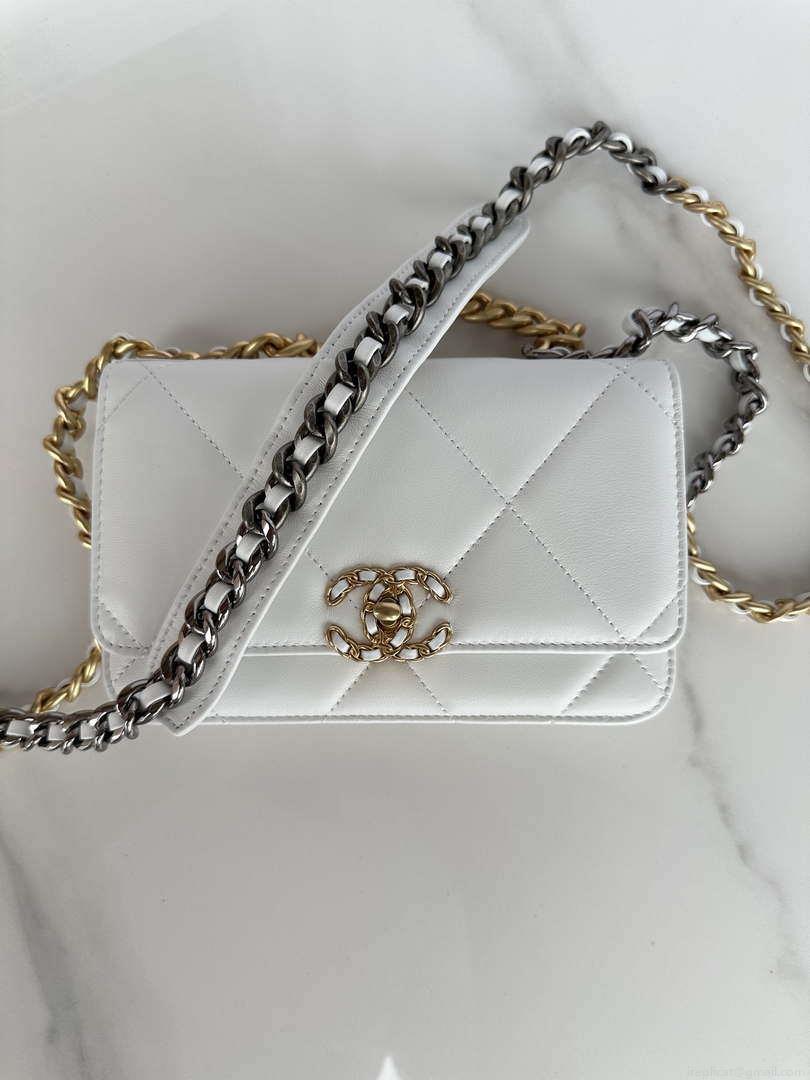 Chanel AP3267 19 Wallet on Chain Woc Shiny Lambskin White