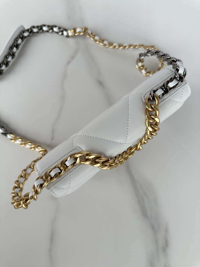 Chanel AP3267 19 Wallet on Chain Woc Shiny Lambskin White